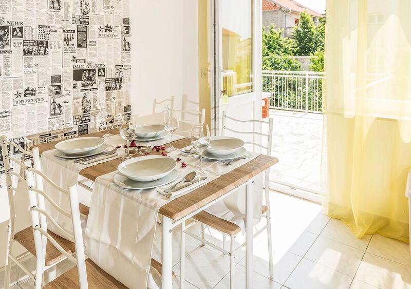 Apartments Tepavac Novi Vinodolski Buitenkant foto