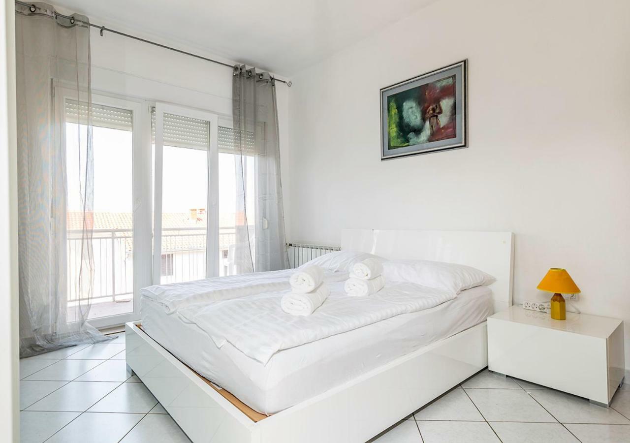 Apartments Tepavac Novi Vinodolski Buitenkant foto